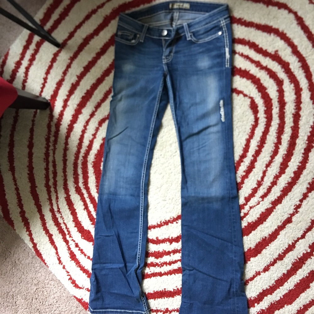 BKE Starlite. 26 x 35 1/2. Some holes from cuffing